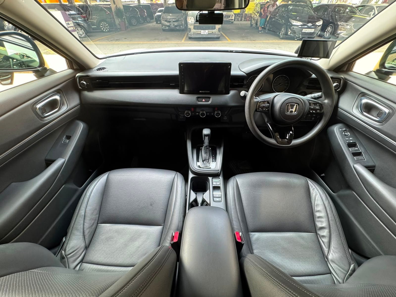 Honda Vezel 1.5G photo 6